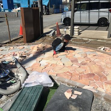 入間市　アプローチ　乱形タイル施工　吉川工業